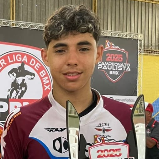 João Vitor de Oliveira TORRES